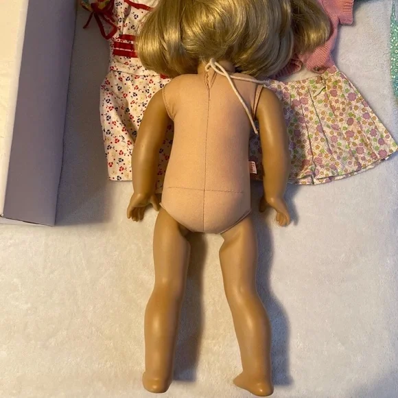 2008 American Girl Kit Kittredge Doll - Picture 2 of 12